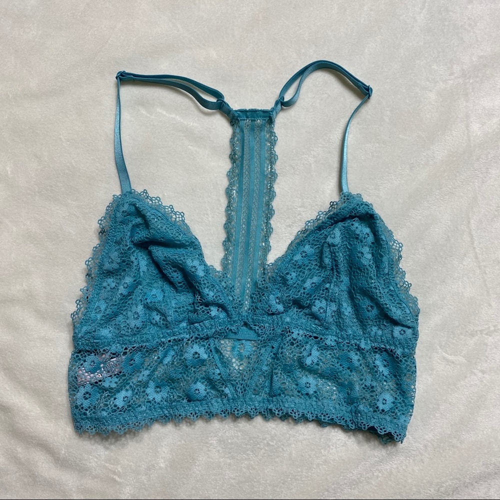 GUC S VS Lace keyhole bralette